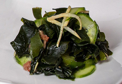 Sunomono : salade d'algues wakame et concombre
