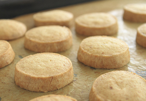 Bake your own delicious kinako cookies !