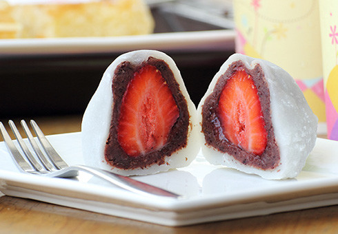 Ichigo Daifuku : le mochi fourré à la fraise 🎬